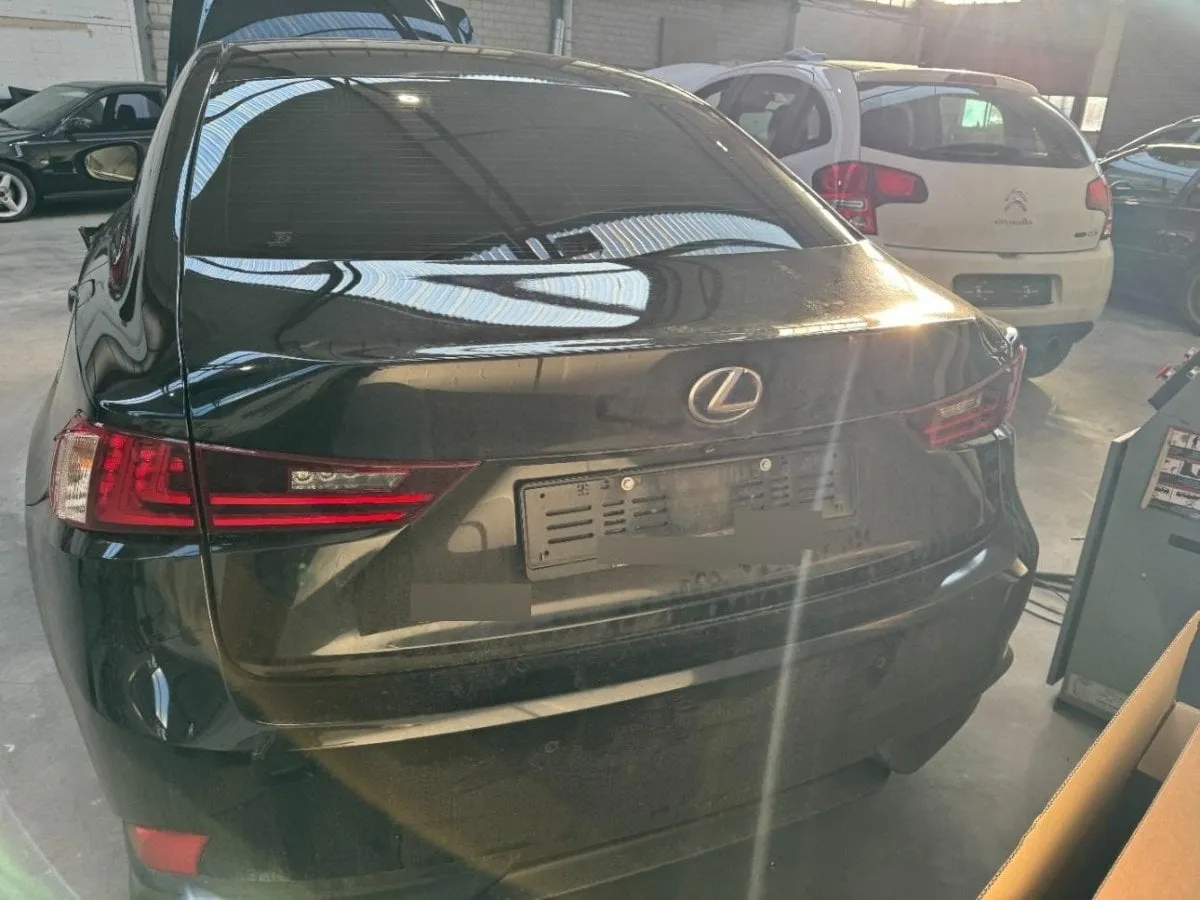 LEXUS IS 300h F-Sport, 181 HP — zdjęcie 5