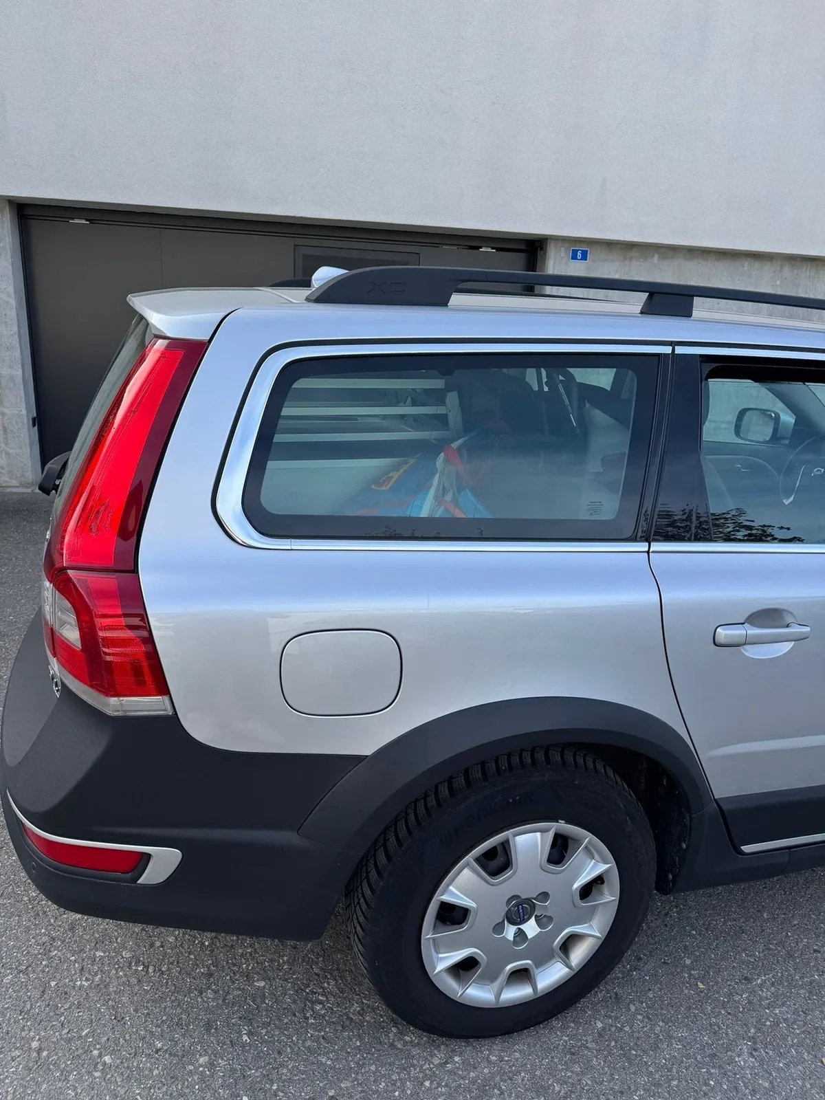 VOLVO XC70