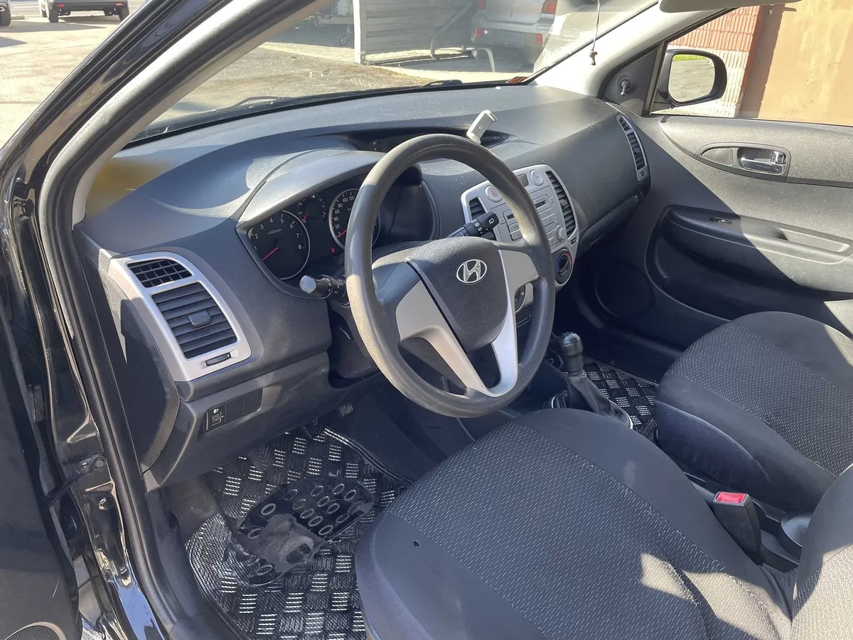 HYUNDAI i20 1.2 — zdjęcie 8