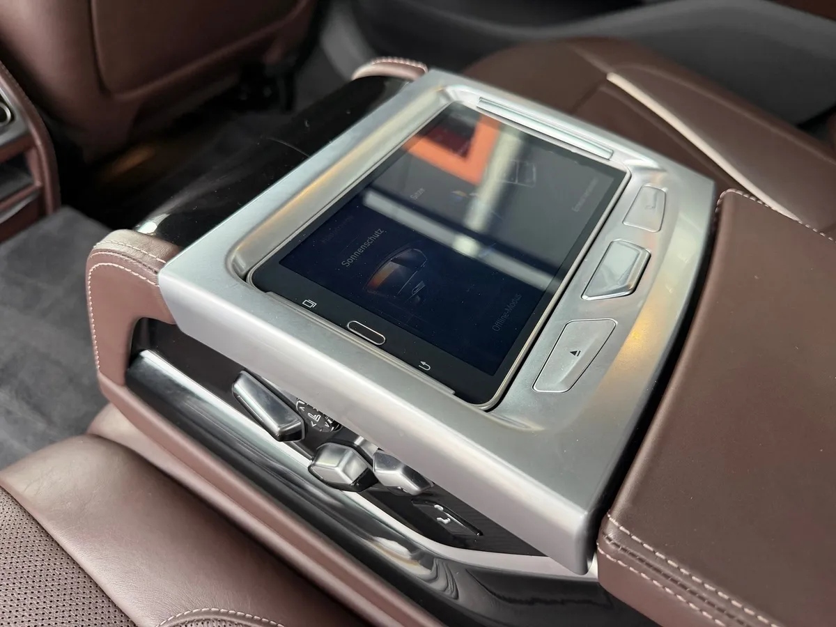 BMW 750Li xDrive — zdjęcie 13
