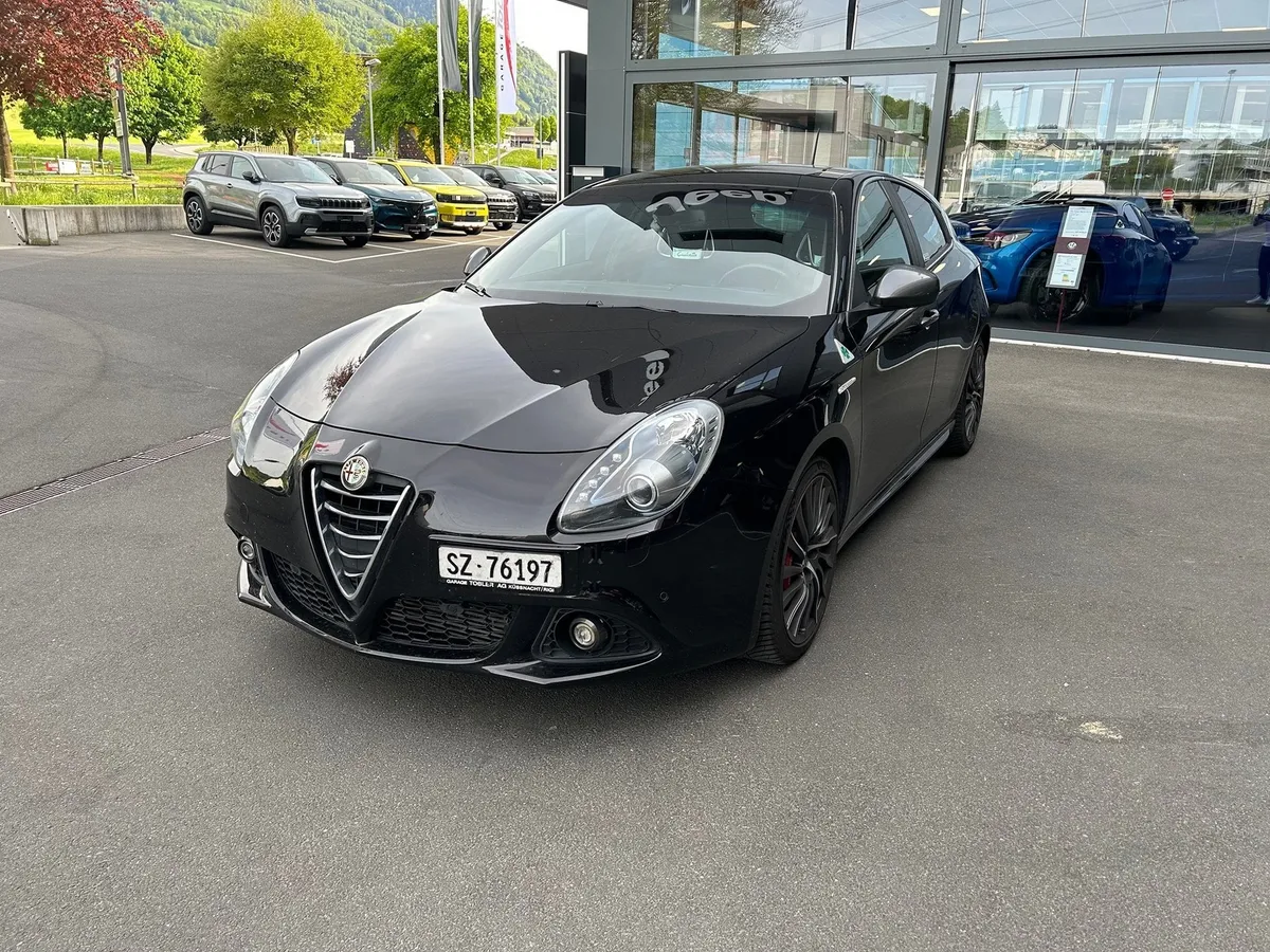 ALFA ROMEO Giulietta 1750 — zdjęcie 2