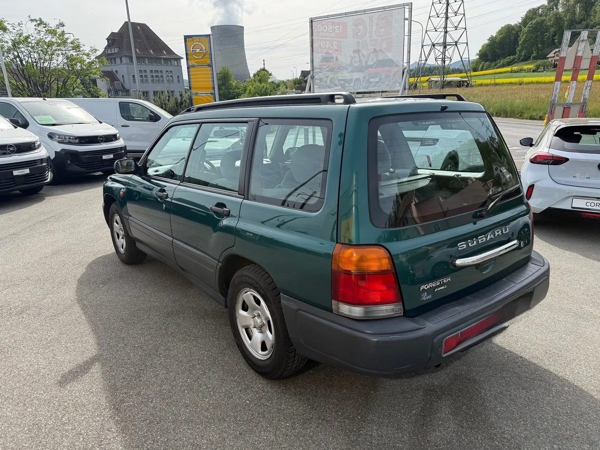 SUBARU FORESTER 2.0 4WD — zdjęcie 3