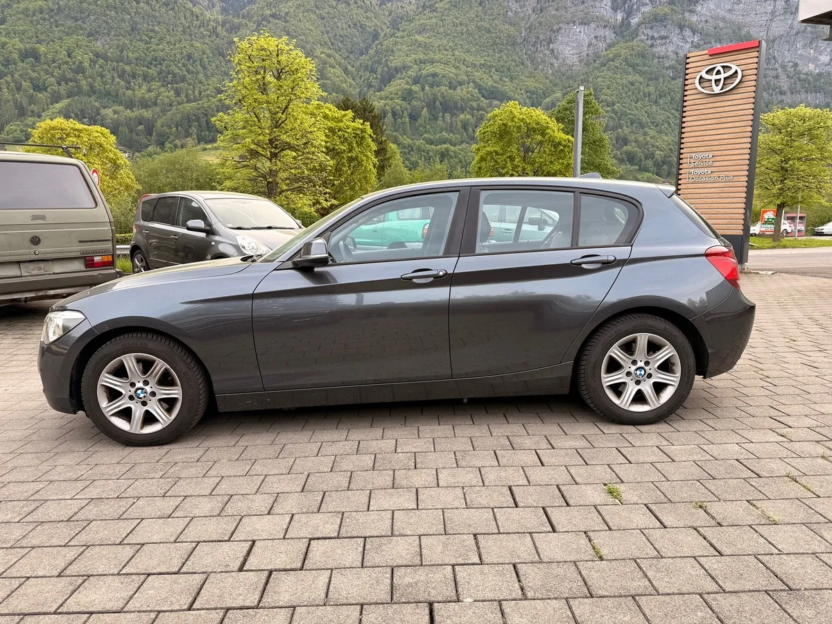 BMW 118i — zdjęcie 3