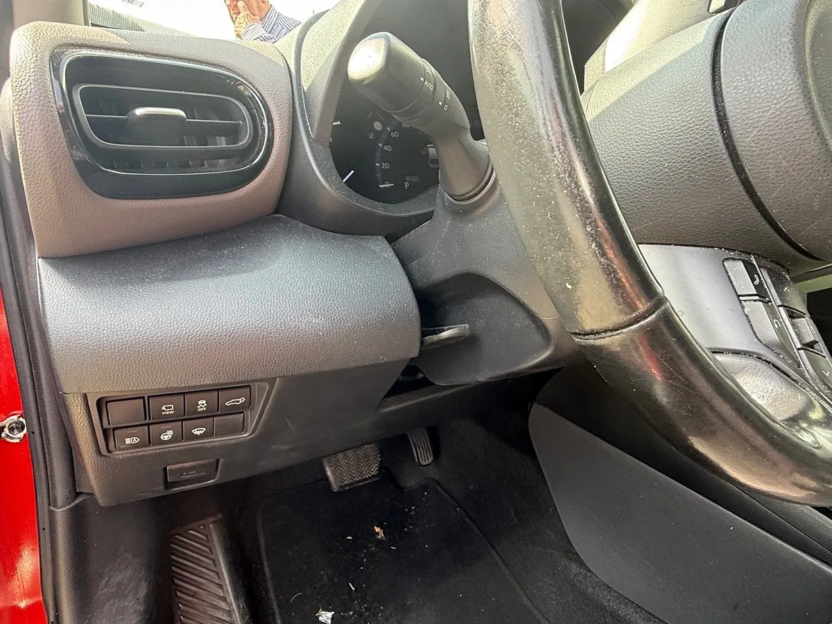 TOYOTA Yaris Cross HSD — zdjęcie 13