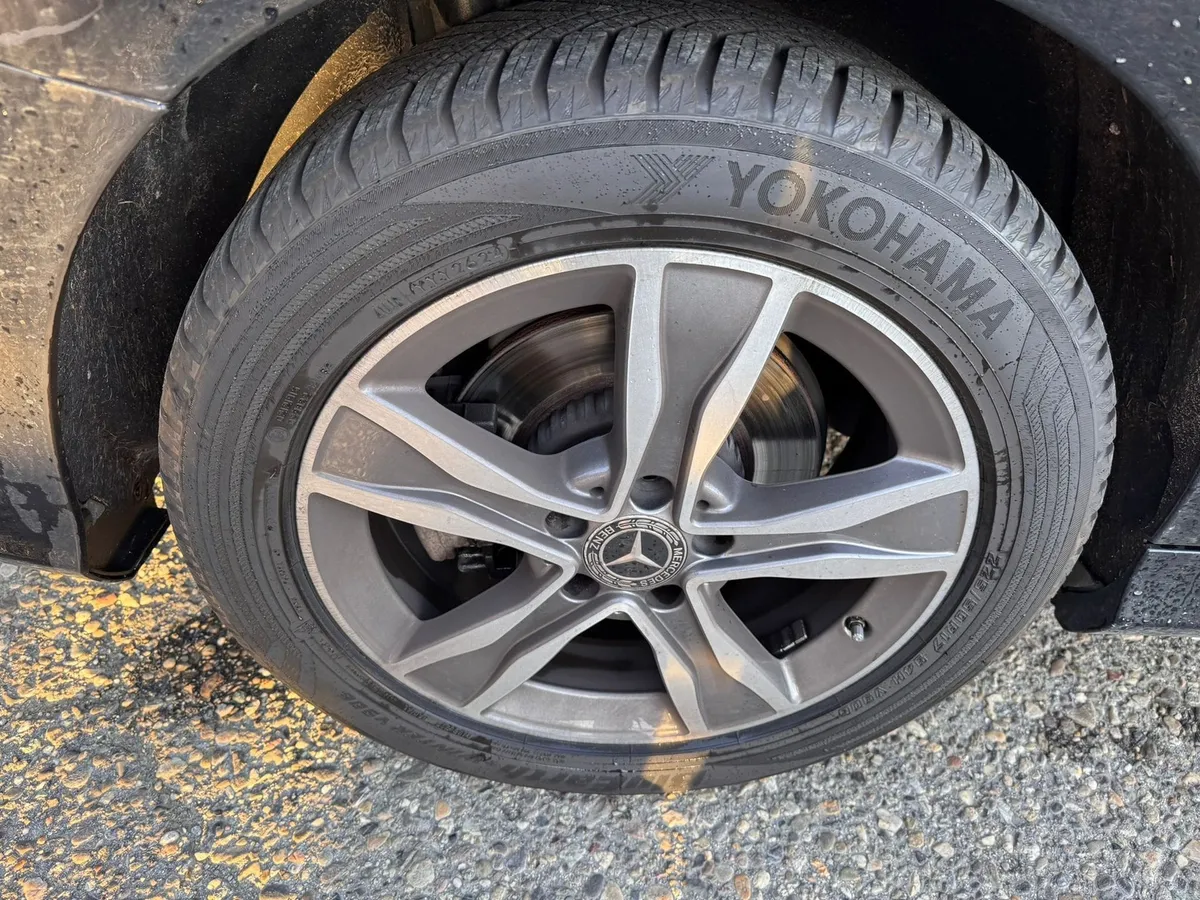 MERCEDES-BENZ C 220 d 4m — zdjęcie 11