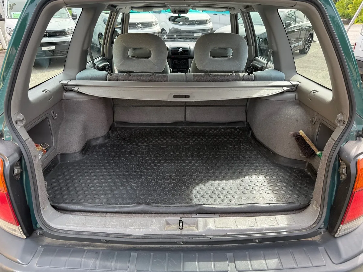 SUBARU FORESTER 2.0 4WD — zdjęcie 10