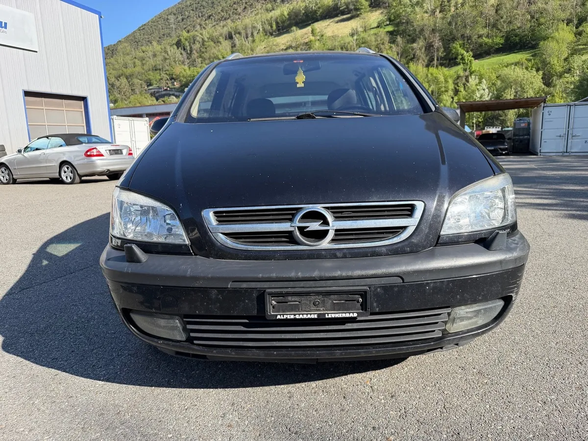 OPEL Zafira A22 — zdjęcie 2