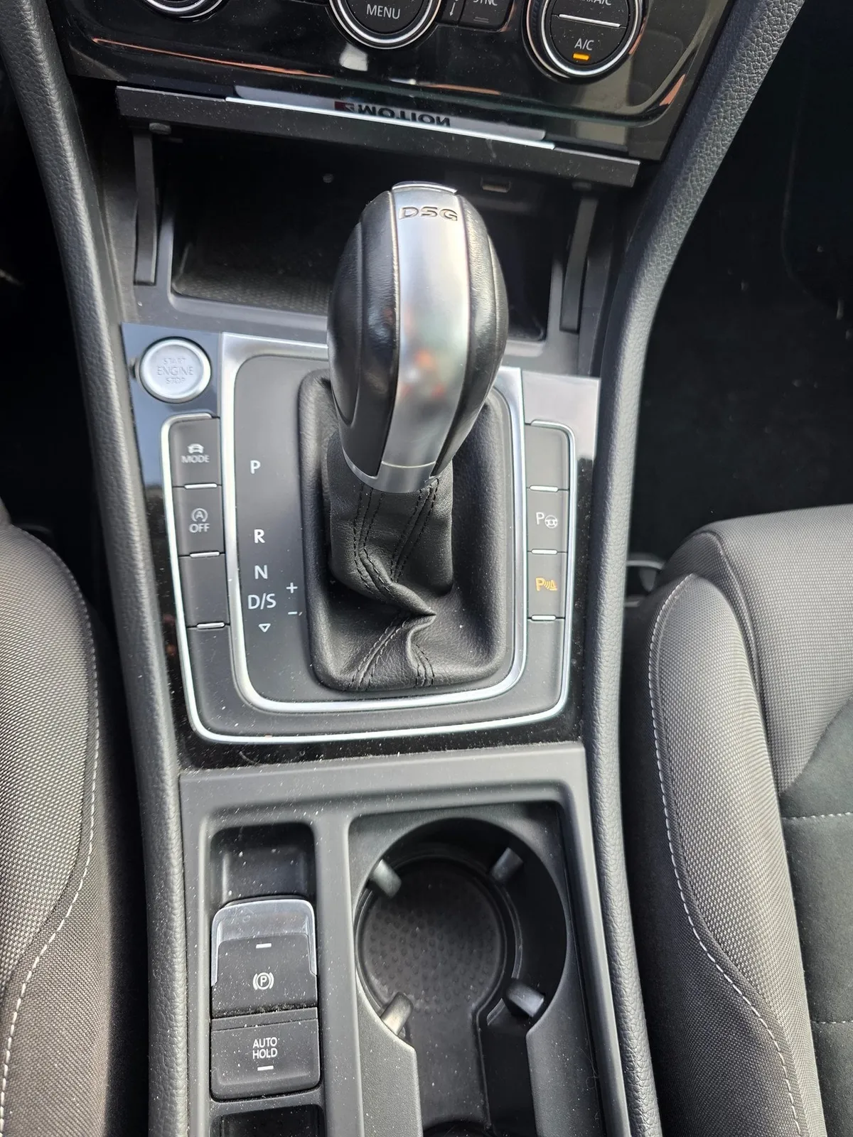 VW Golf Var. 4M 2.0 — zdjęcie 13