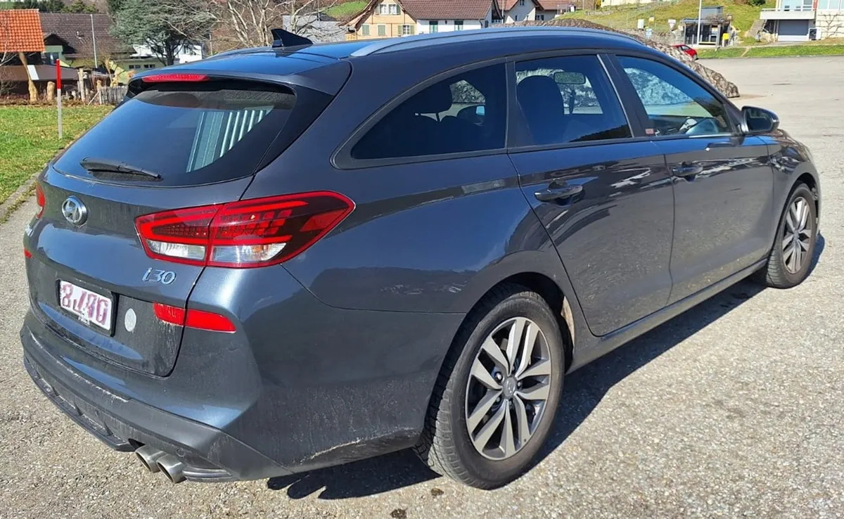 HYUNDAI i30 1.5 T-GDI 48V — zdjęcie 3