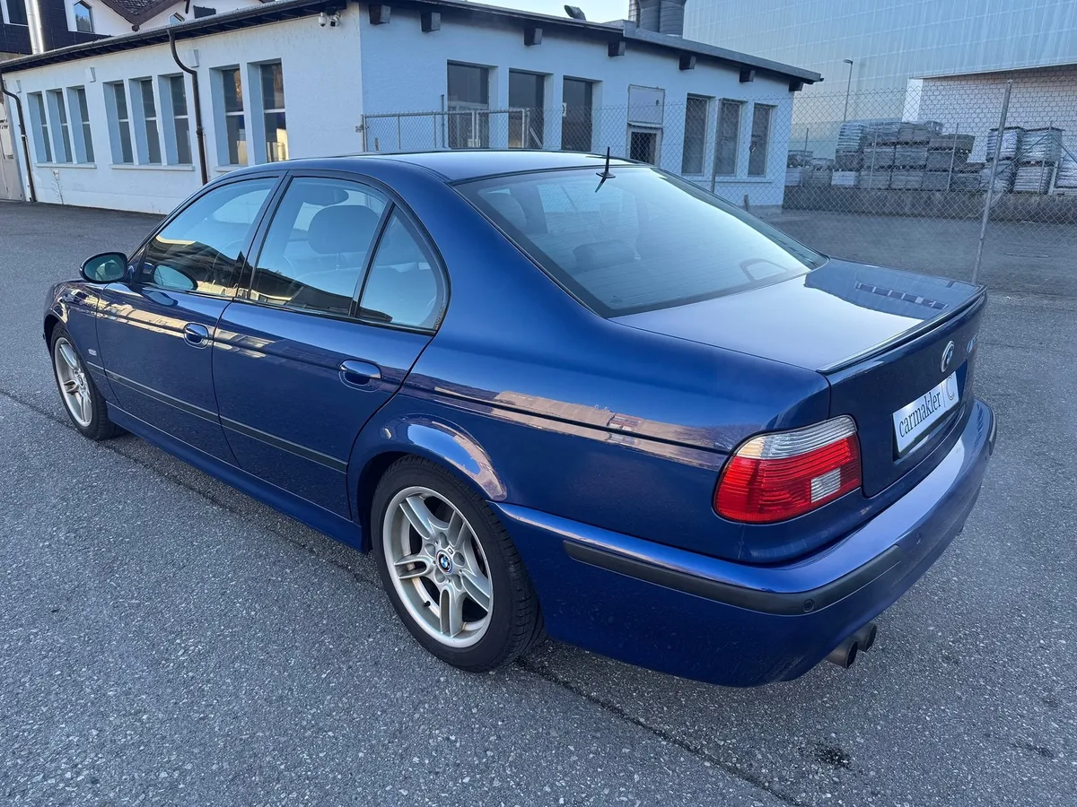 BMW M5 — zdjęcie 12