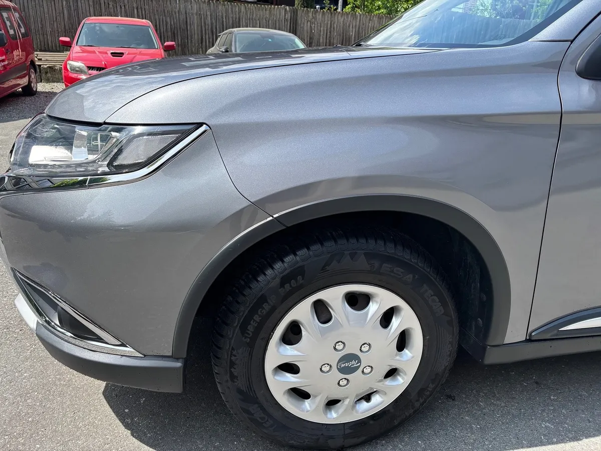 MITSUBISHI Outlander — zdjęcie 5