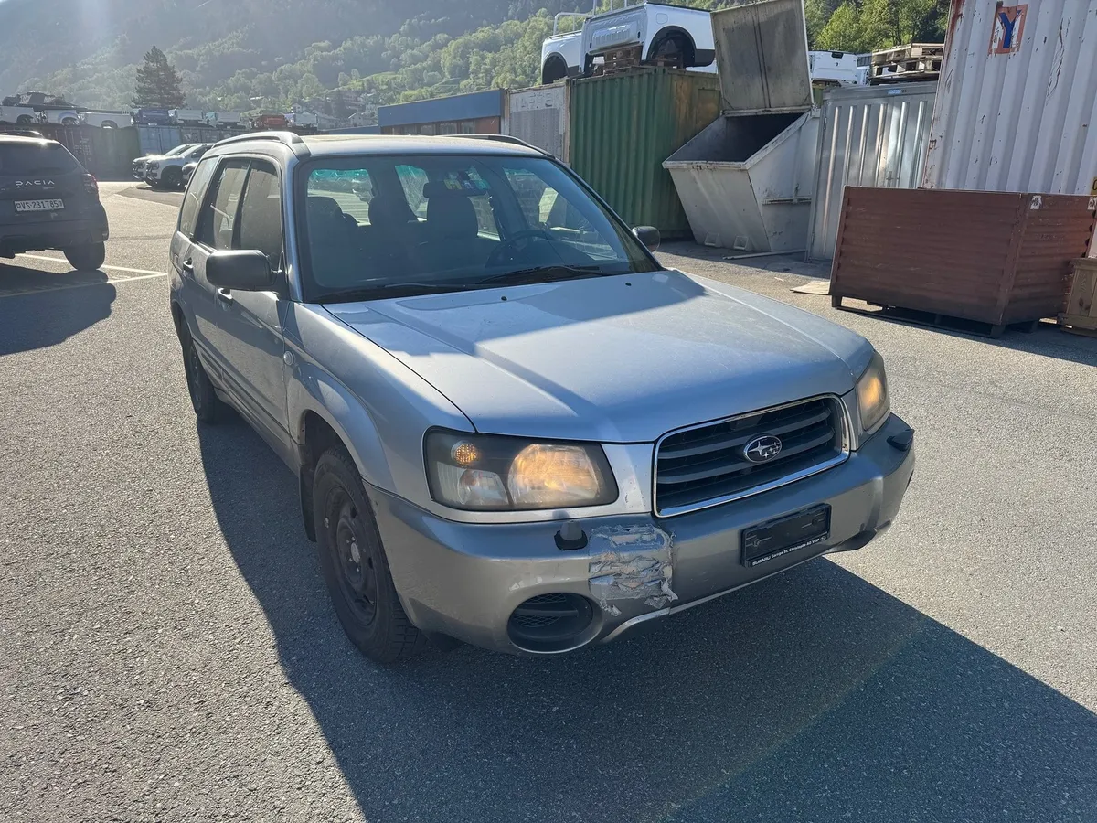 SUBARU Forester 2.0 4WD — zdjęcie 2