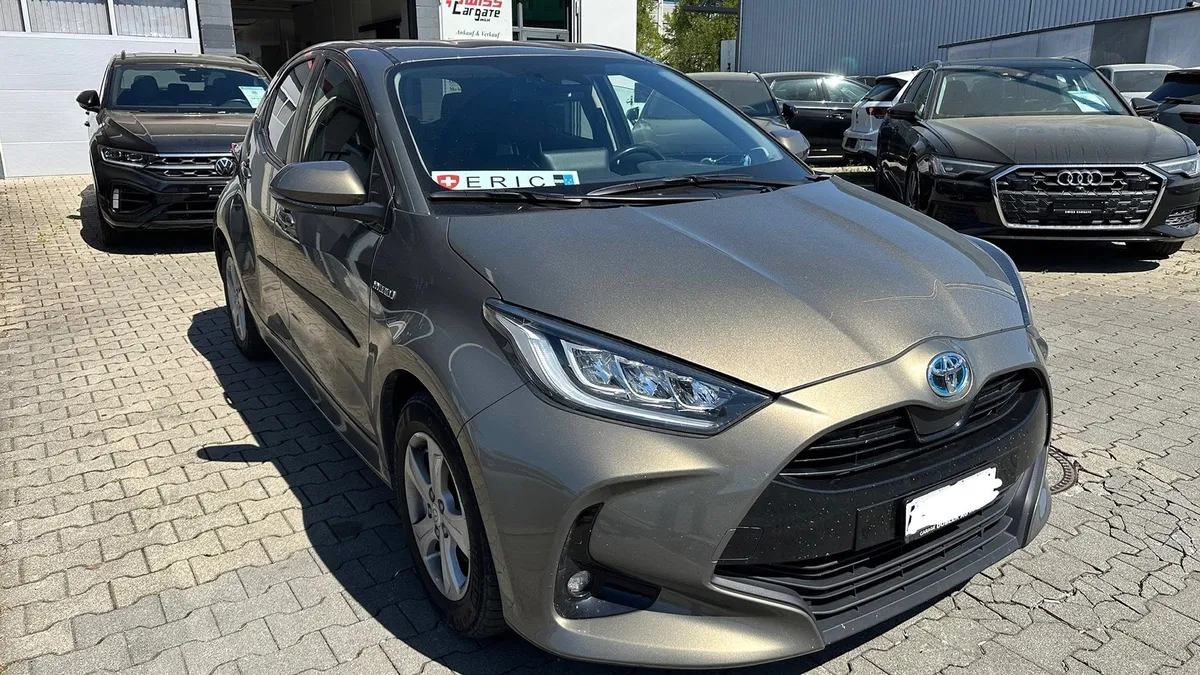 TOYOTA Yaris Hybrid — zdjęcie 10