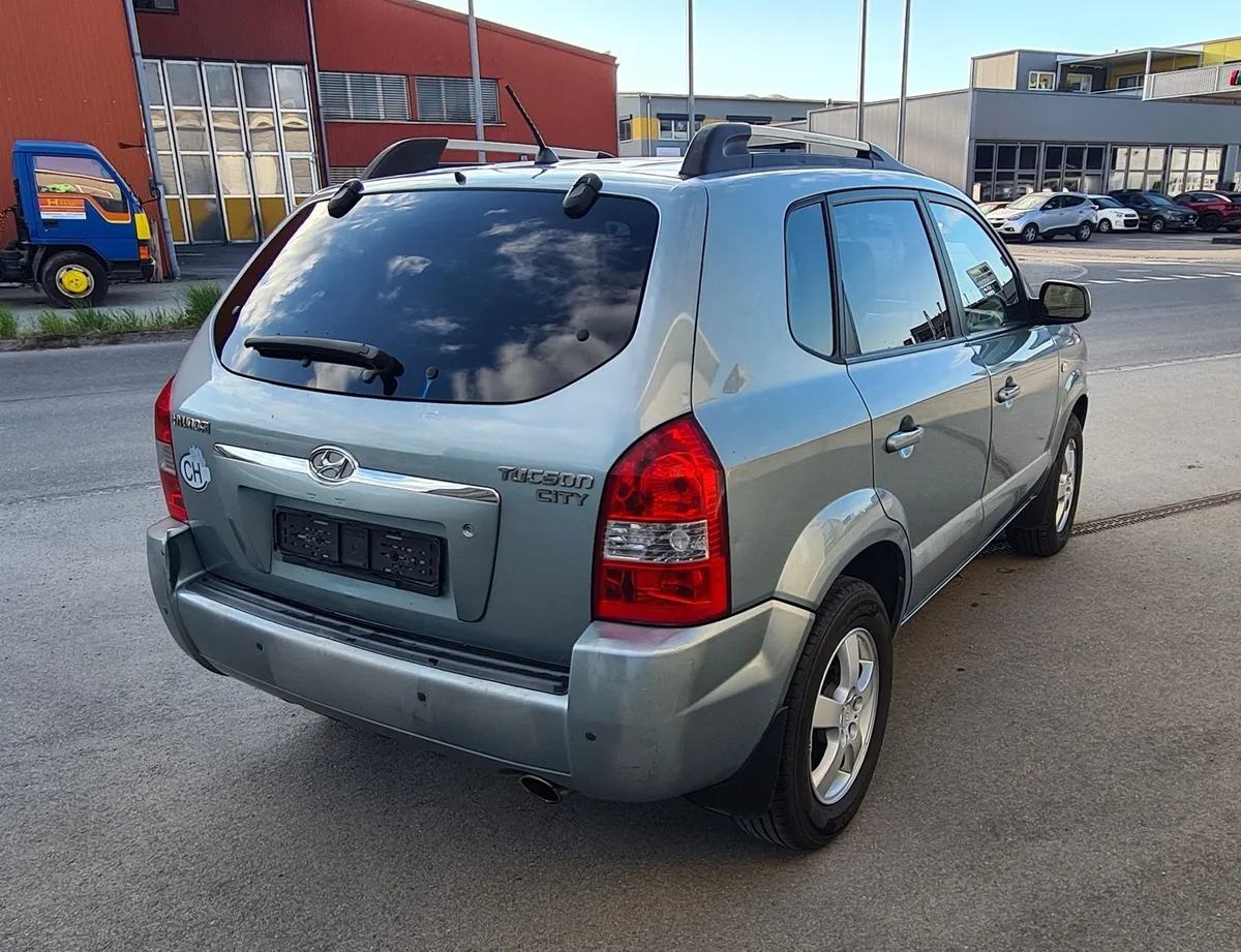 HYUNDAI Tucson 2.0 — zdjęcie 5