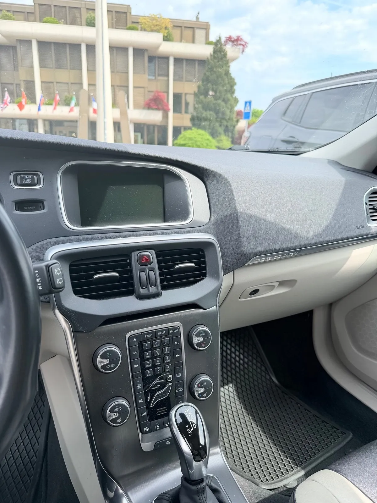 VOLVO V40 CC T4 AWD — zdjęcie 12