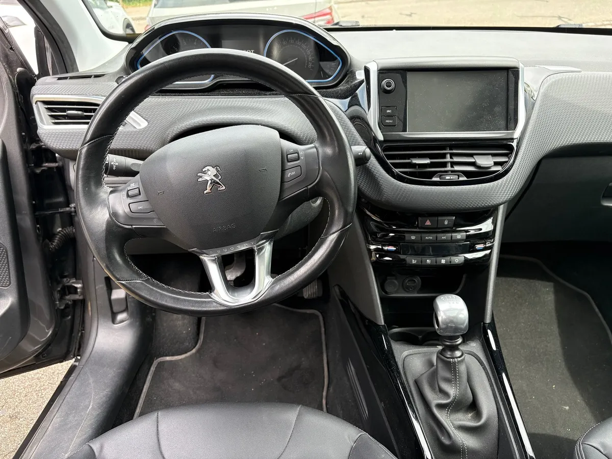 PEUGEOT 2008 1.2i STT — zdjęcie 14