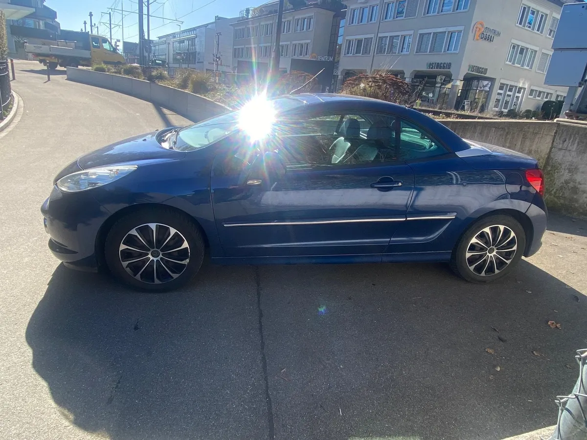 PEUGEOT 207 CC 1.6i Turbo — zdjęcie 2