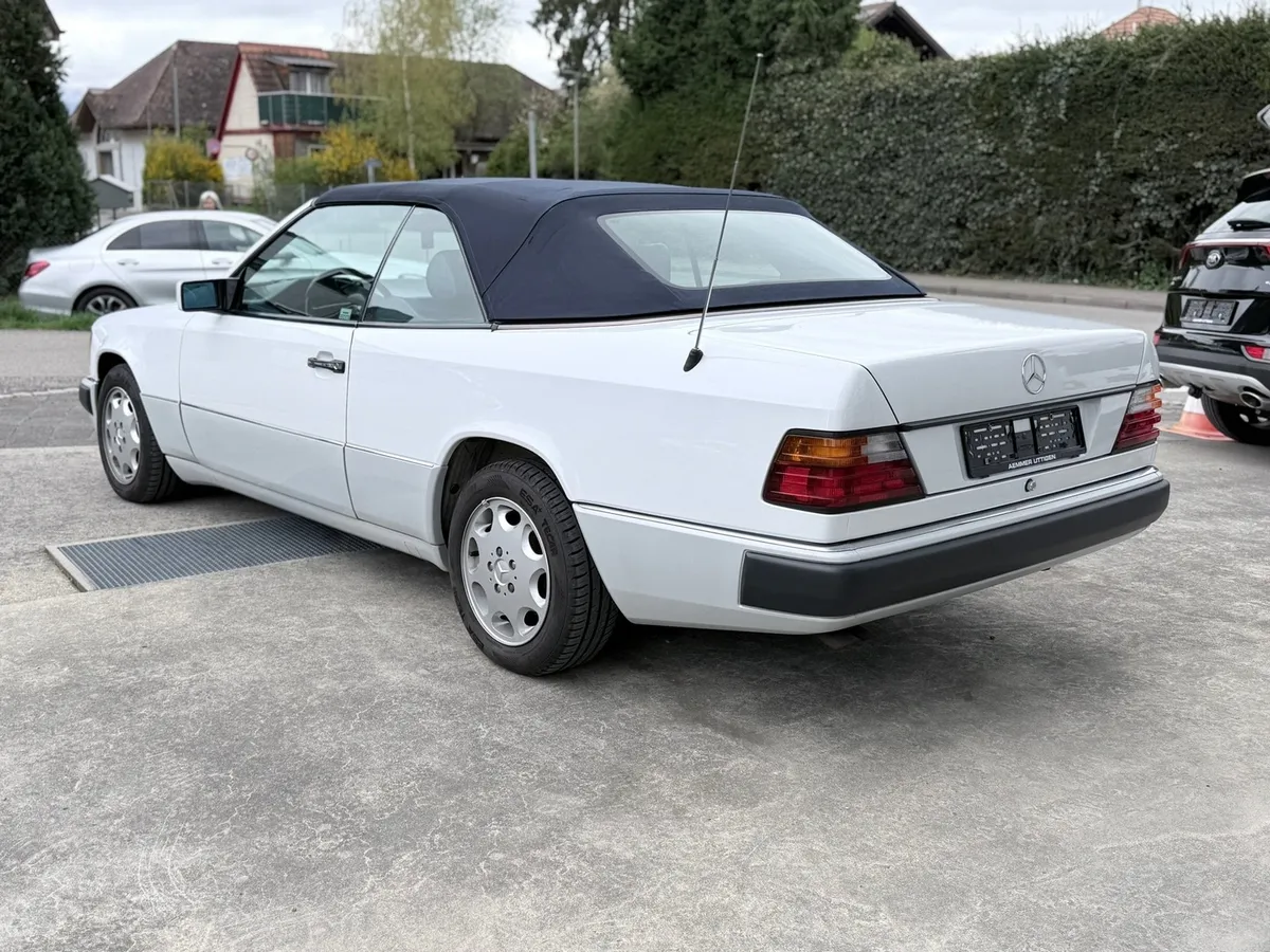 MERCEDES-BENZ 300 CE-24 — zdjęcie 7