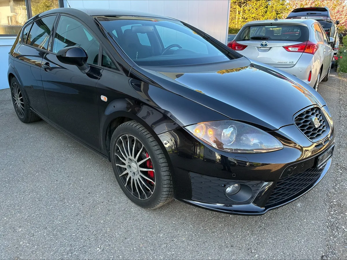 SEAT Leon 2.0 Cupra — zdjęcie 2