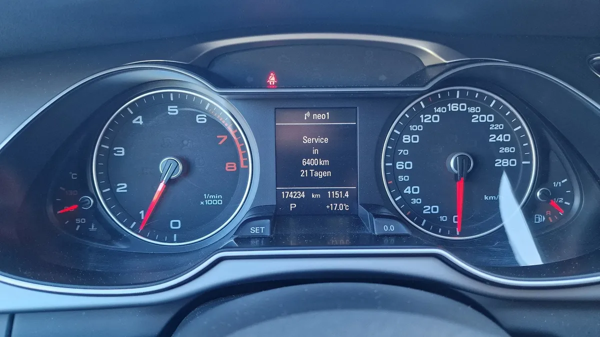 AUDI A4 Av. qu.2.0TFSI — zdjęcie 8