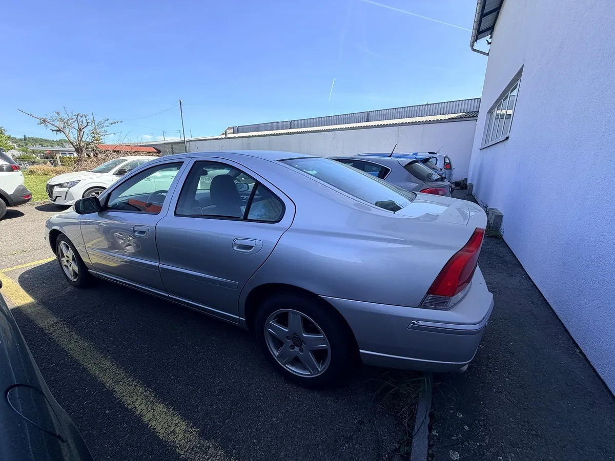 VOLVO S60 2.5T — zdjęcie 3