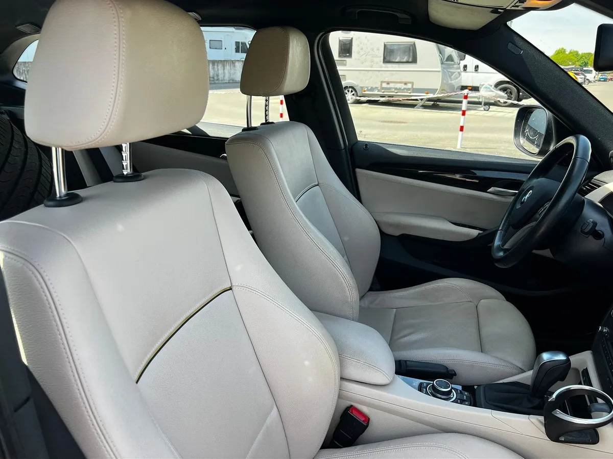 BMW X1 xDrive23d — zdjęcie 12