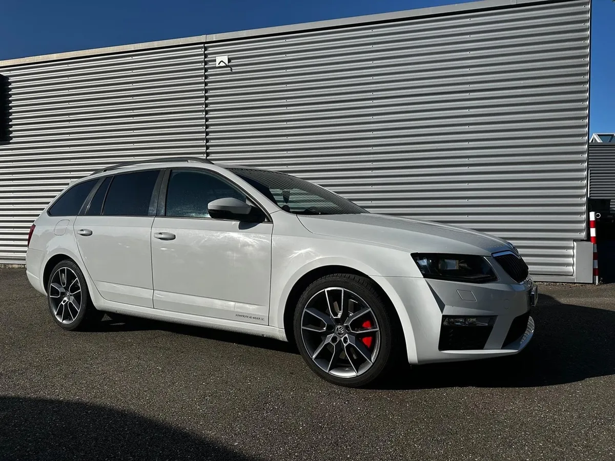 SKODA Octavia Combi RS — zdjęcie 3
