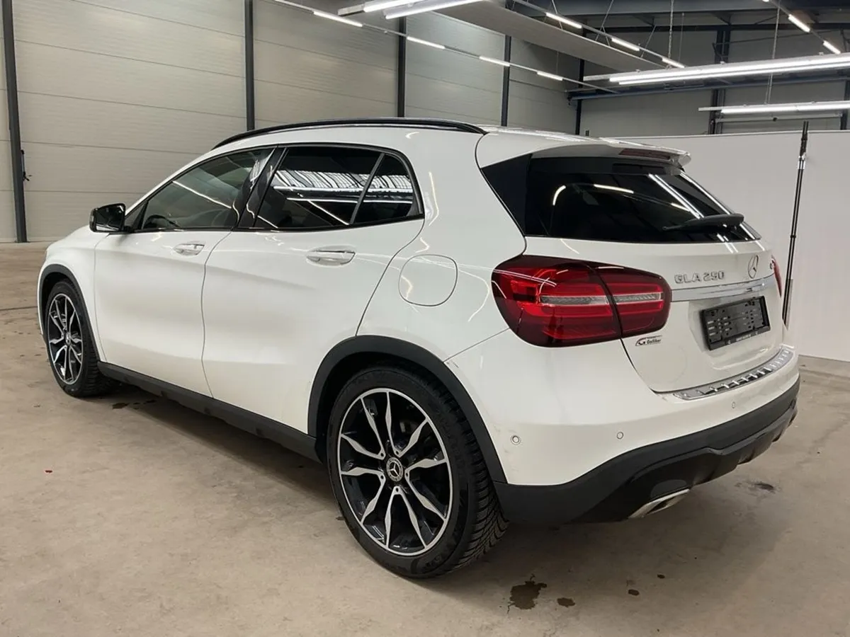 MERCEDES-BENZ GLA 250 4m — zdjęcie 3