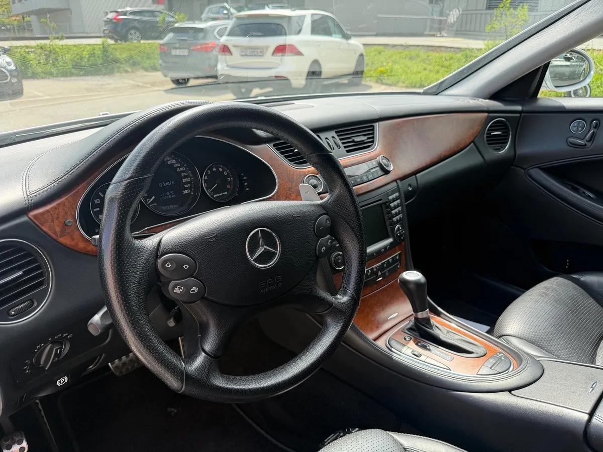 MERCEDES-BENZ CLS 63 AMG — zdjęcie 11