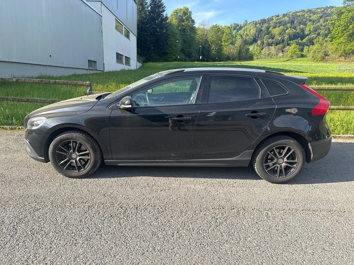 VOLVO V40 CC T4 AWD — zdjęcie 2