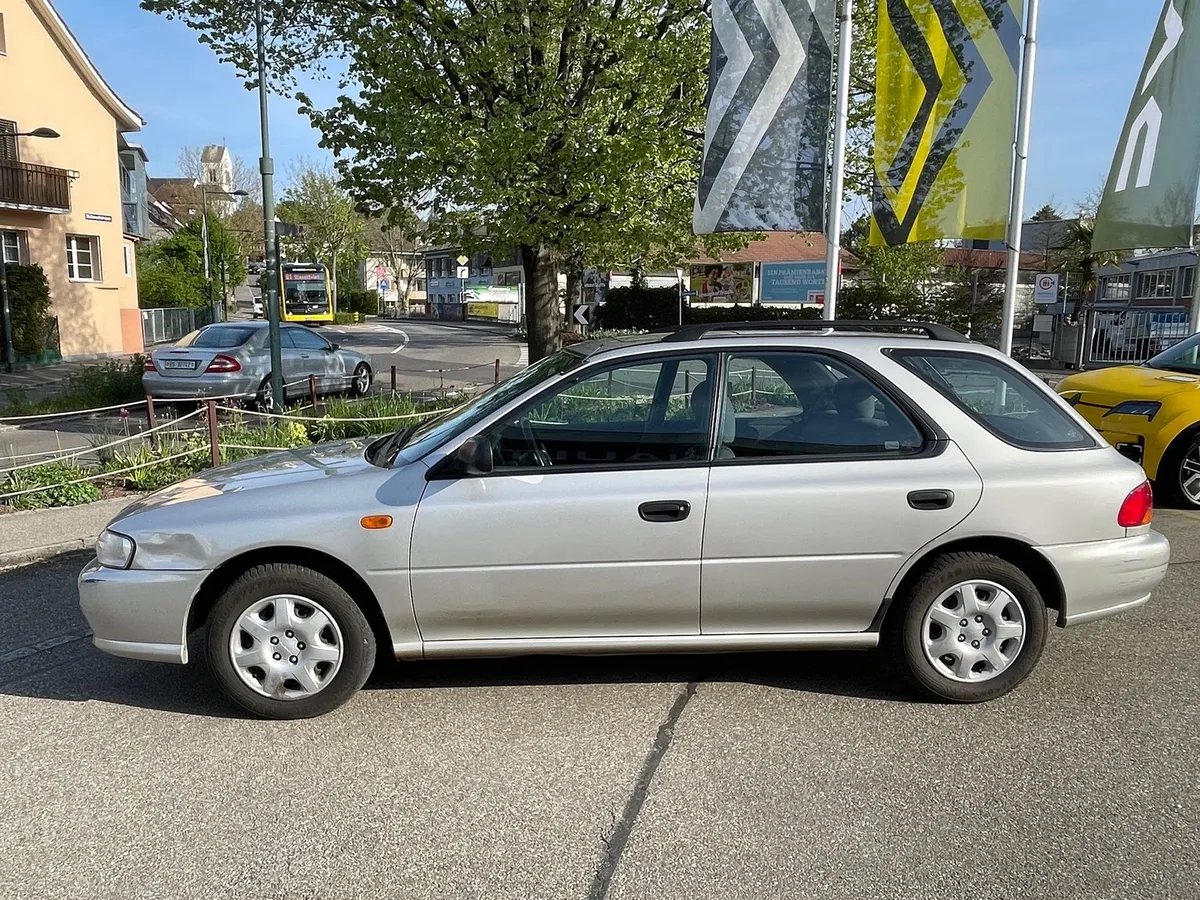 SUBARU Impreza 2.0 4WD — zdjęcie 3