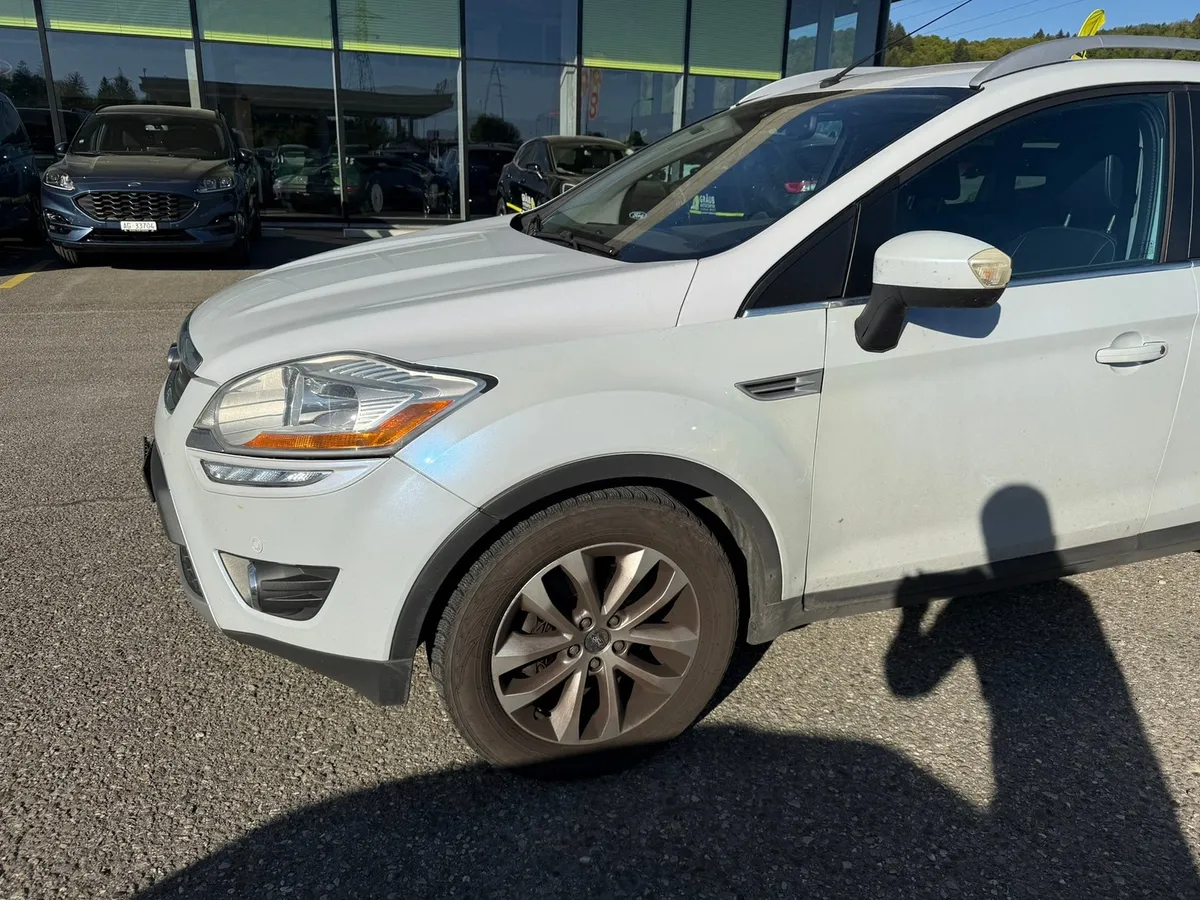 FORD Kuga 2.5 4x4 — zdjęcie 10