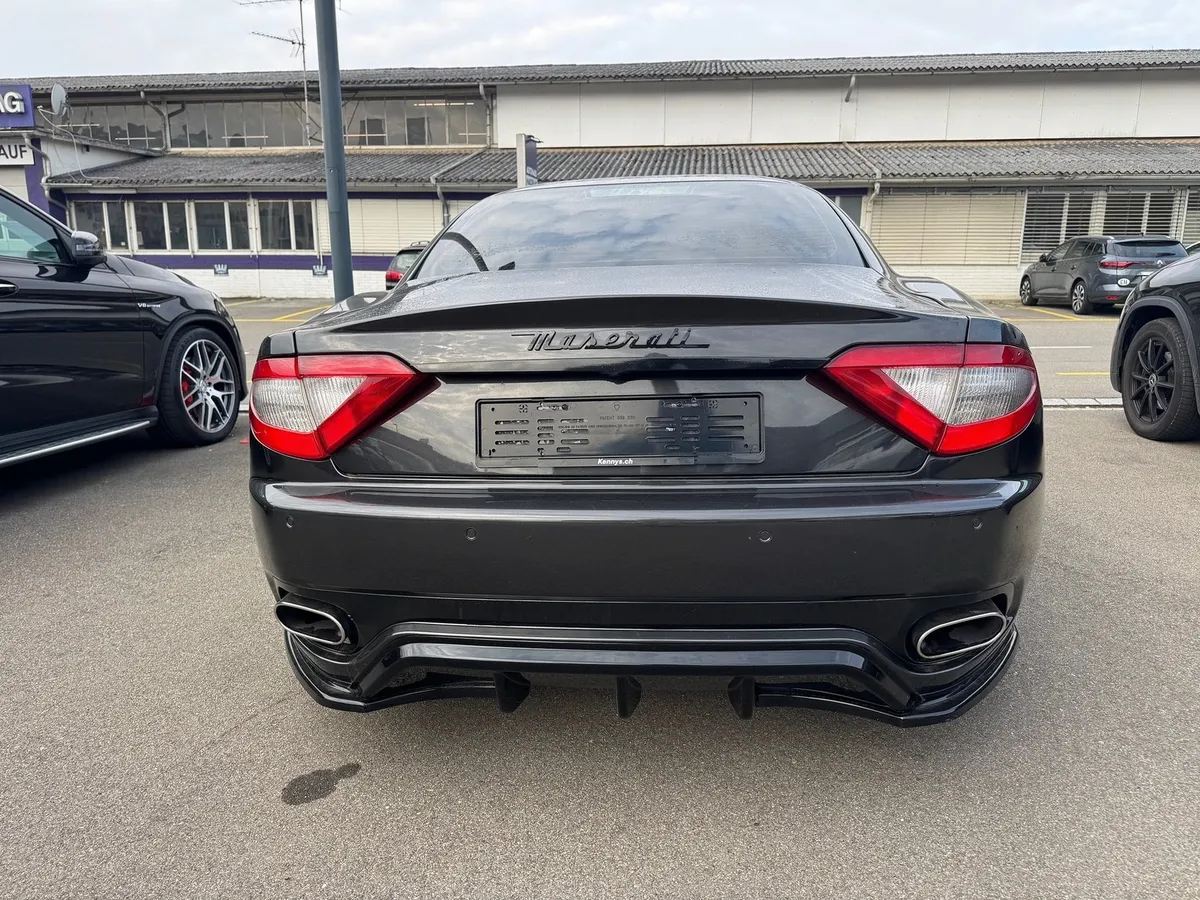 MASERATI Granturismo S — zdjęcie 8