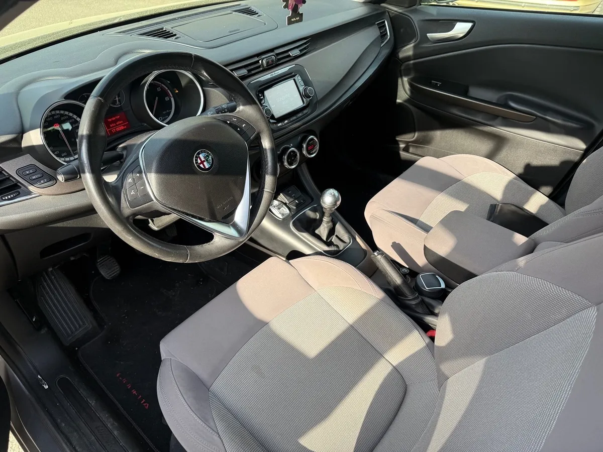 ALFA ROMEO Giulietta 2.0TD — zdjęcie 6