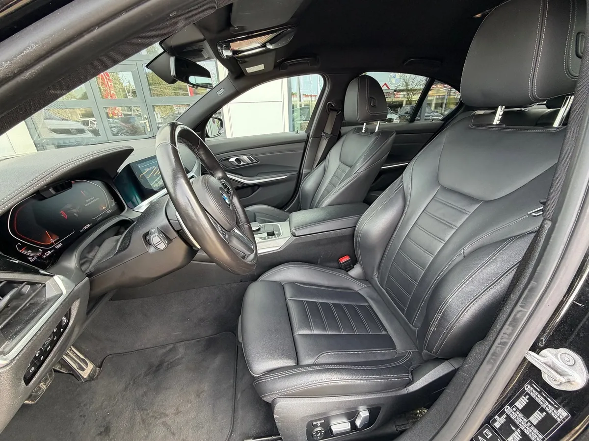 BMW 330d xDrive — zdjęcie 11