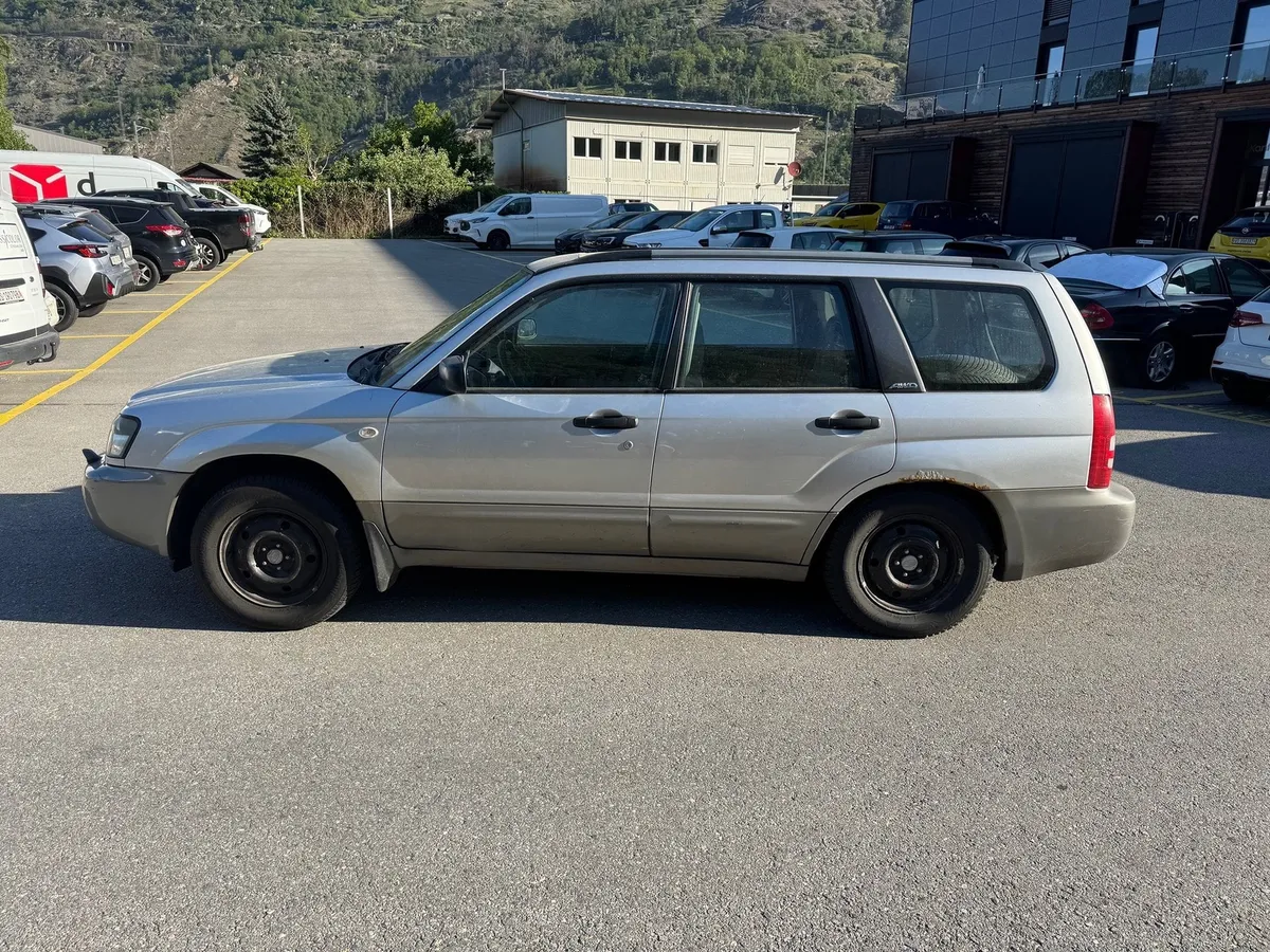 SUBARU Forester 2.0 4WD — zdjęcie 6
