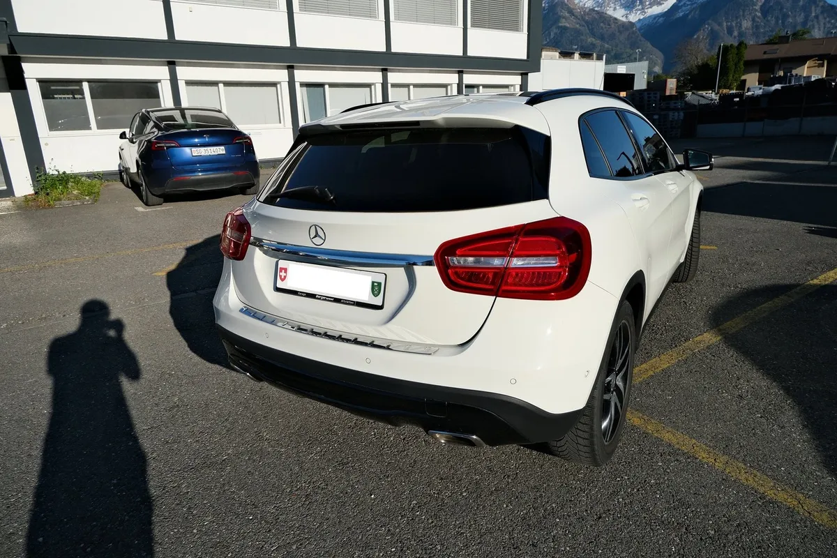 MERCEDES-BENZ GLA220CDI 4m — zdjęcie 8