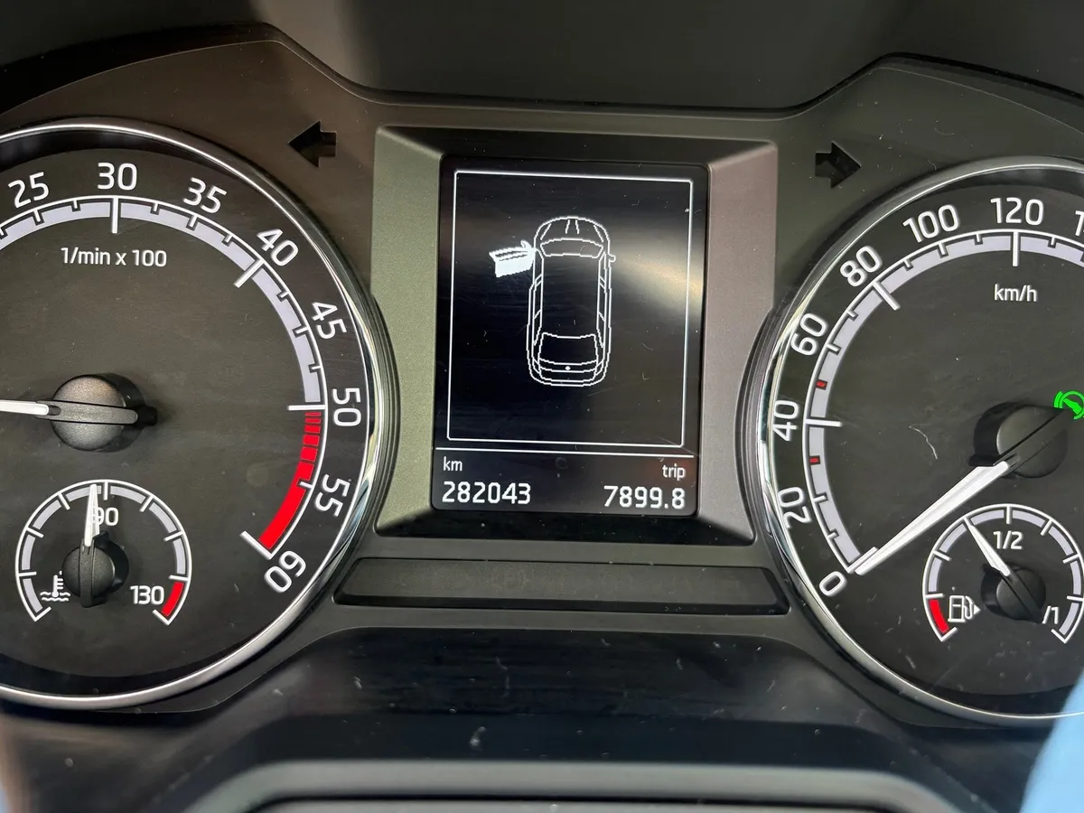 SKODA Octavia2.0TDI 4x4 — zdjęcie 5