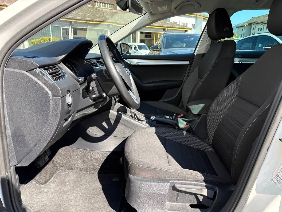 SKODA Octavia2.0TDI 4x4 — zdjęcie 4
