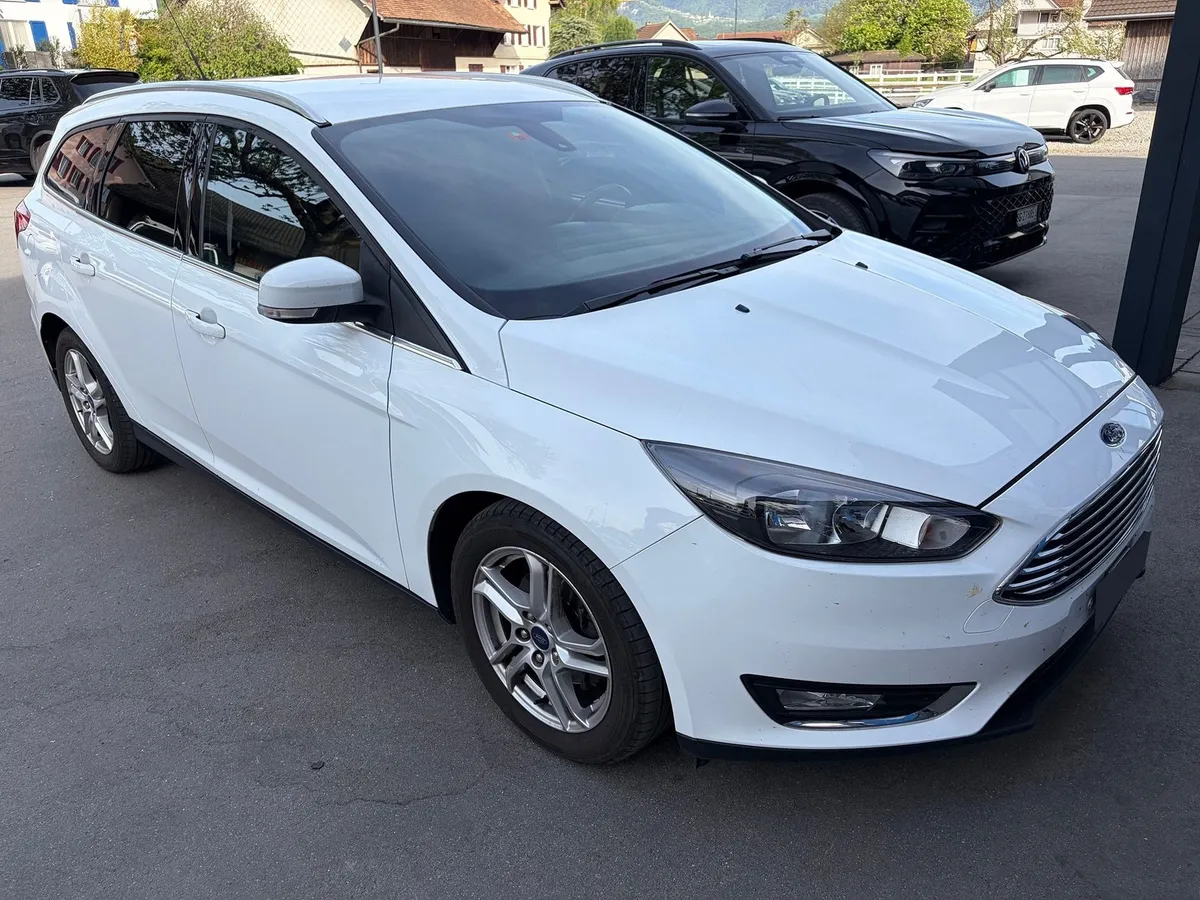 FORD Focus 1.5 TDCiECO — zdjęcie 4
