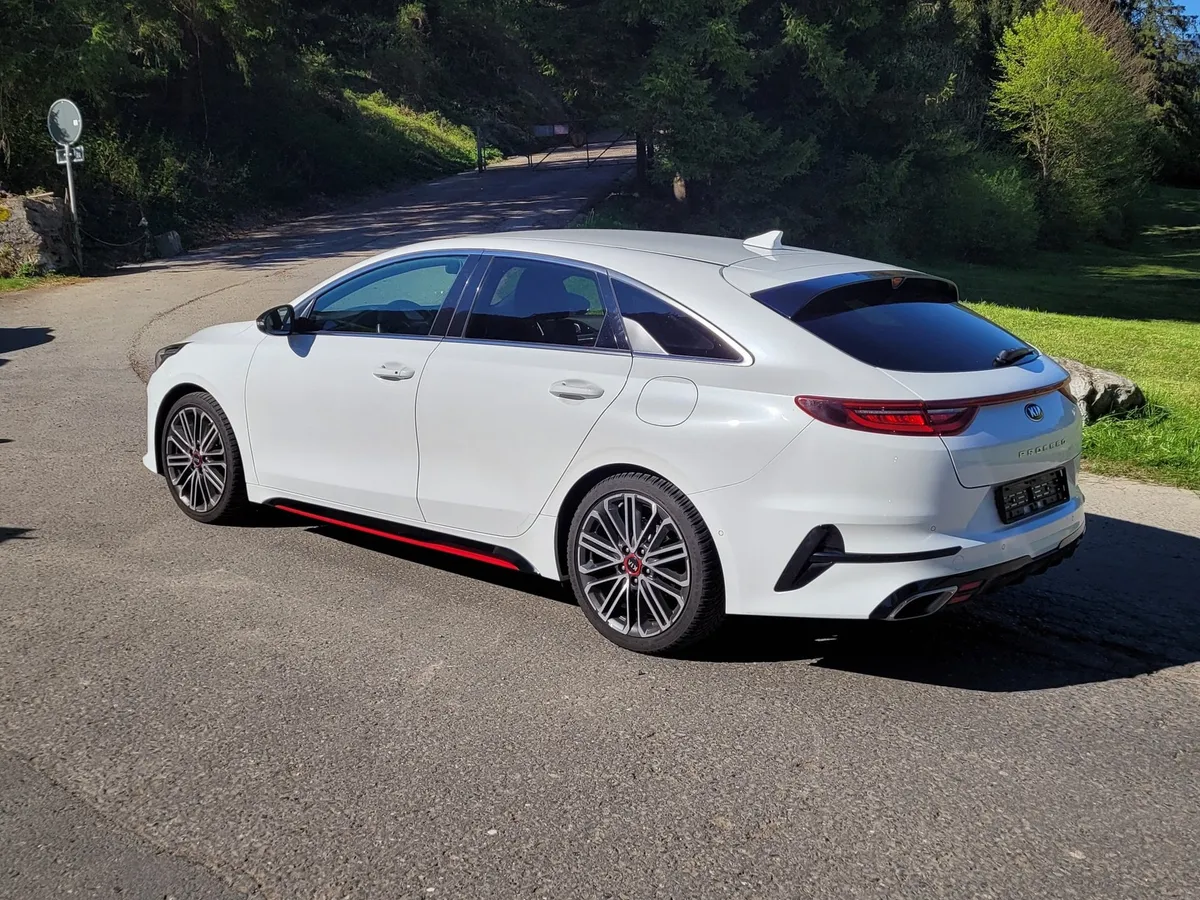 KIA ProCeed GT 1.6 — zdjęcie 4