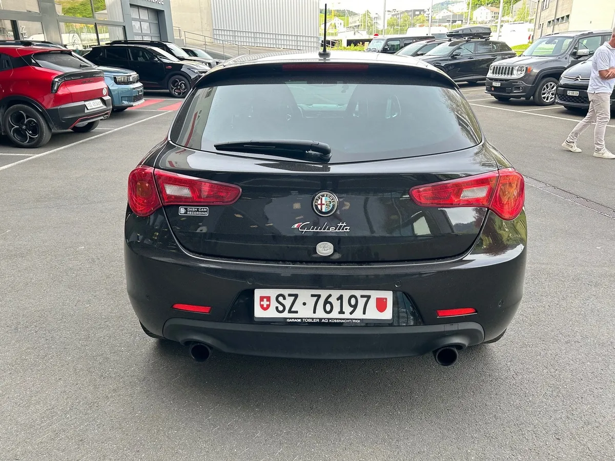 ALFA ROMEO Giulietta 1750 — zdjęcie 10
