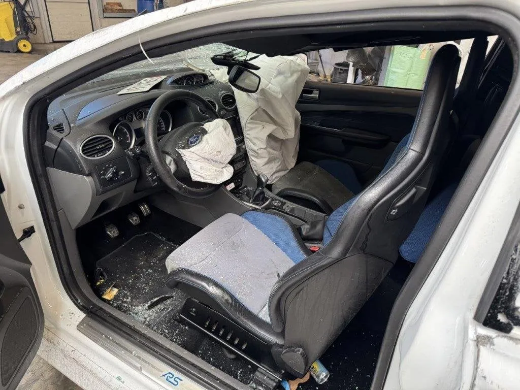 FORD Focus 2.5i Turbo RS, 305 HP — zdjęcie 8