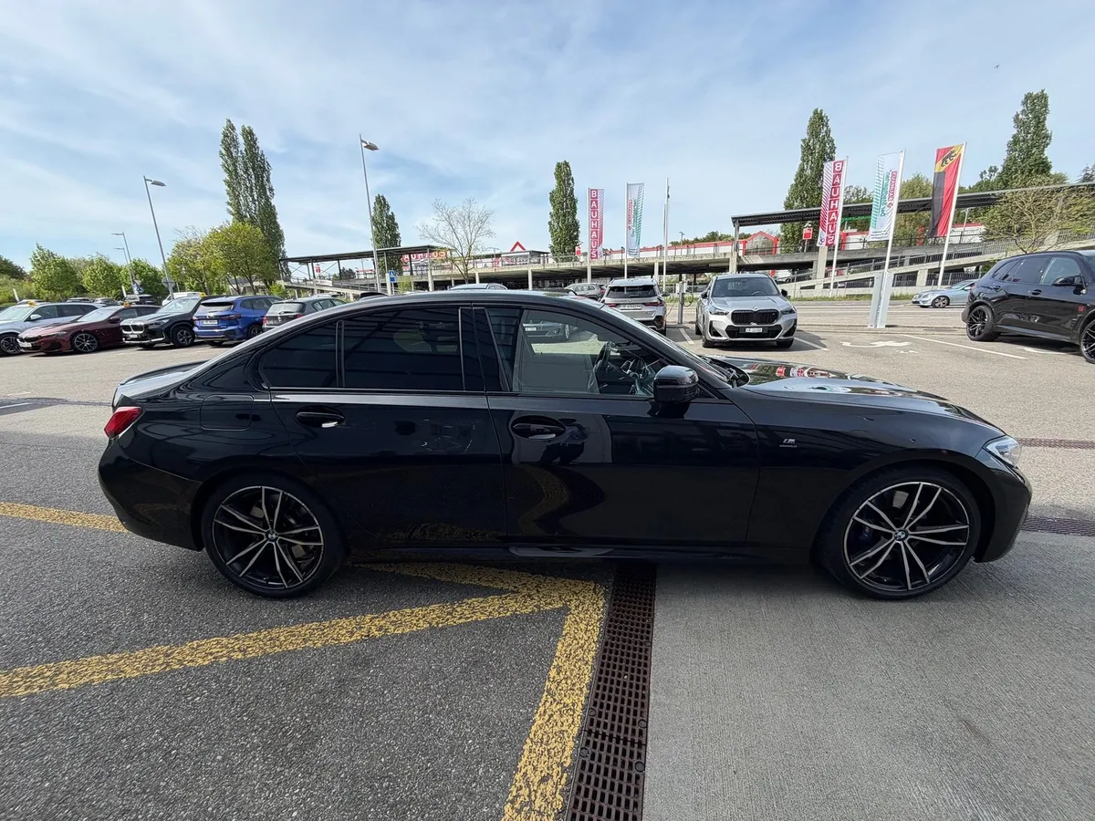 BMW 330d xDrive — zdjęcie 7