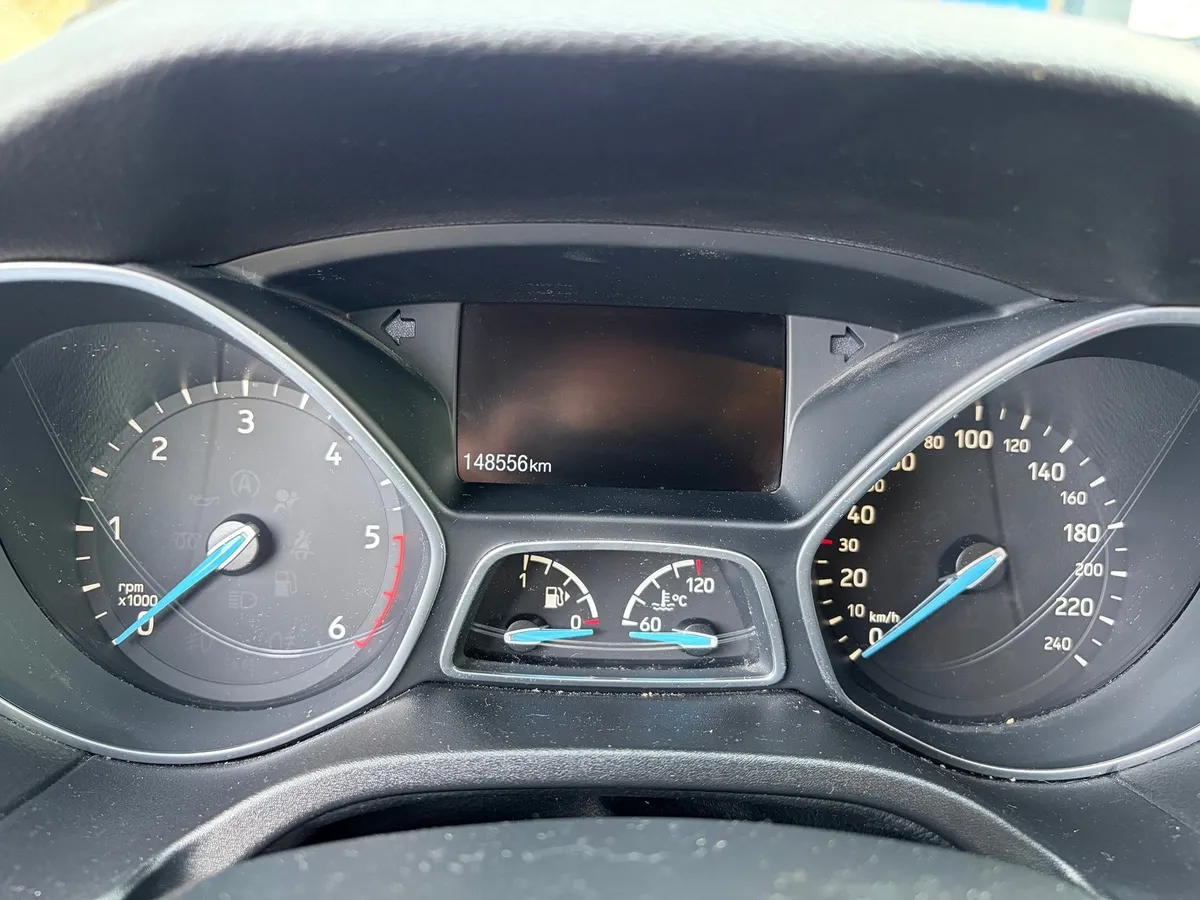 FORD Focus 1.5 TDCiECO — zdjęcie 7