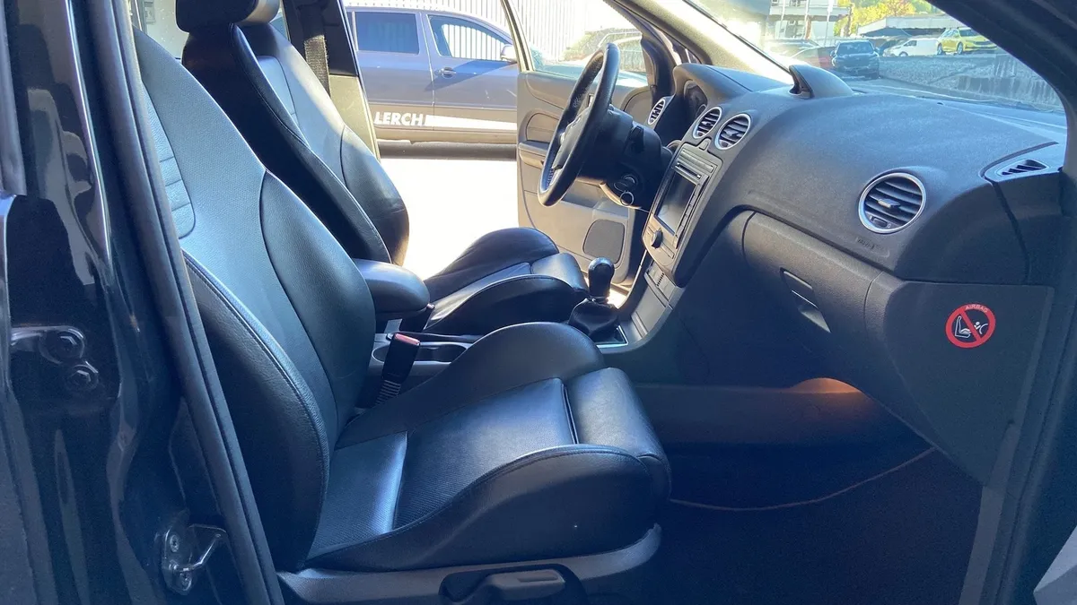 FORD Focus ST — zdjęcie 15