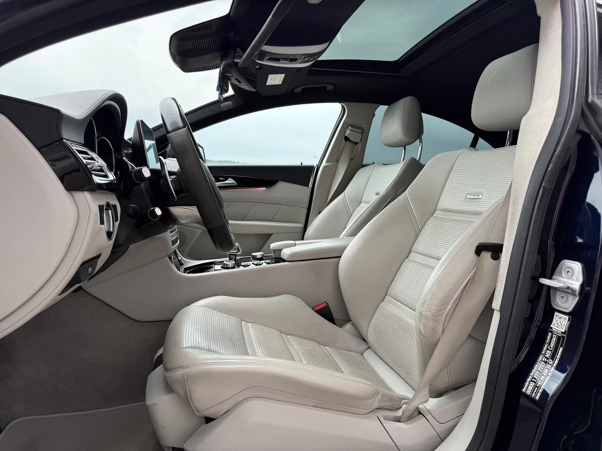 MERCEDES-BENZ CLS 63 S AMG 4m Facelift — zdjęcie 14