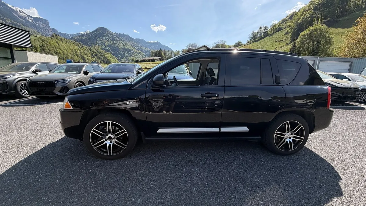 JEEP COMPASS 2.4 — zdjęcie 2
