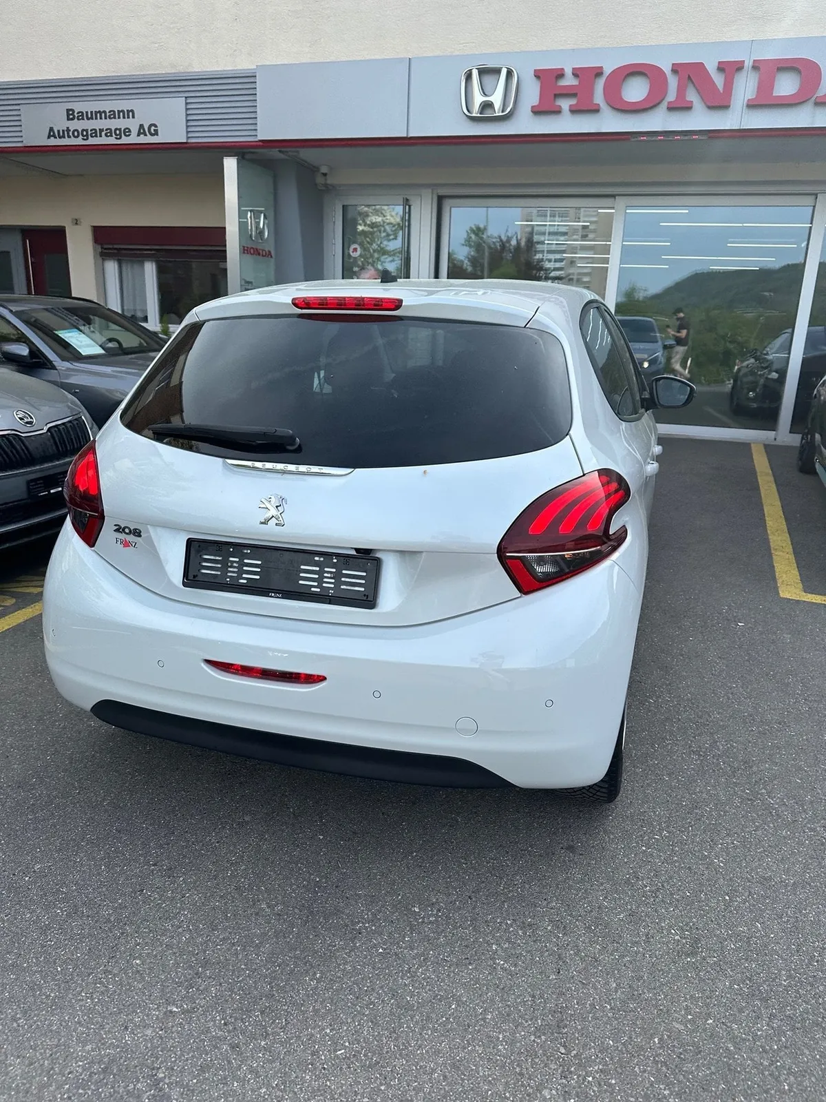 PEUGEOT 208 1.2 VTi — zdjęcie 6