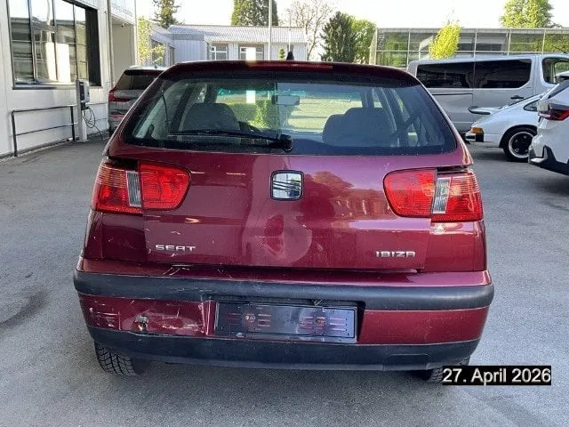 Seat Ibiza 1.6i, 101 HP — zdjęcie 12